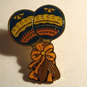 🇨🇱 San Antonio District Texas Maracas Music Lapel Pin